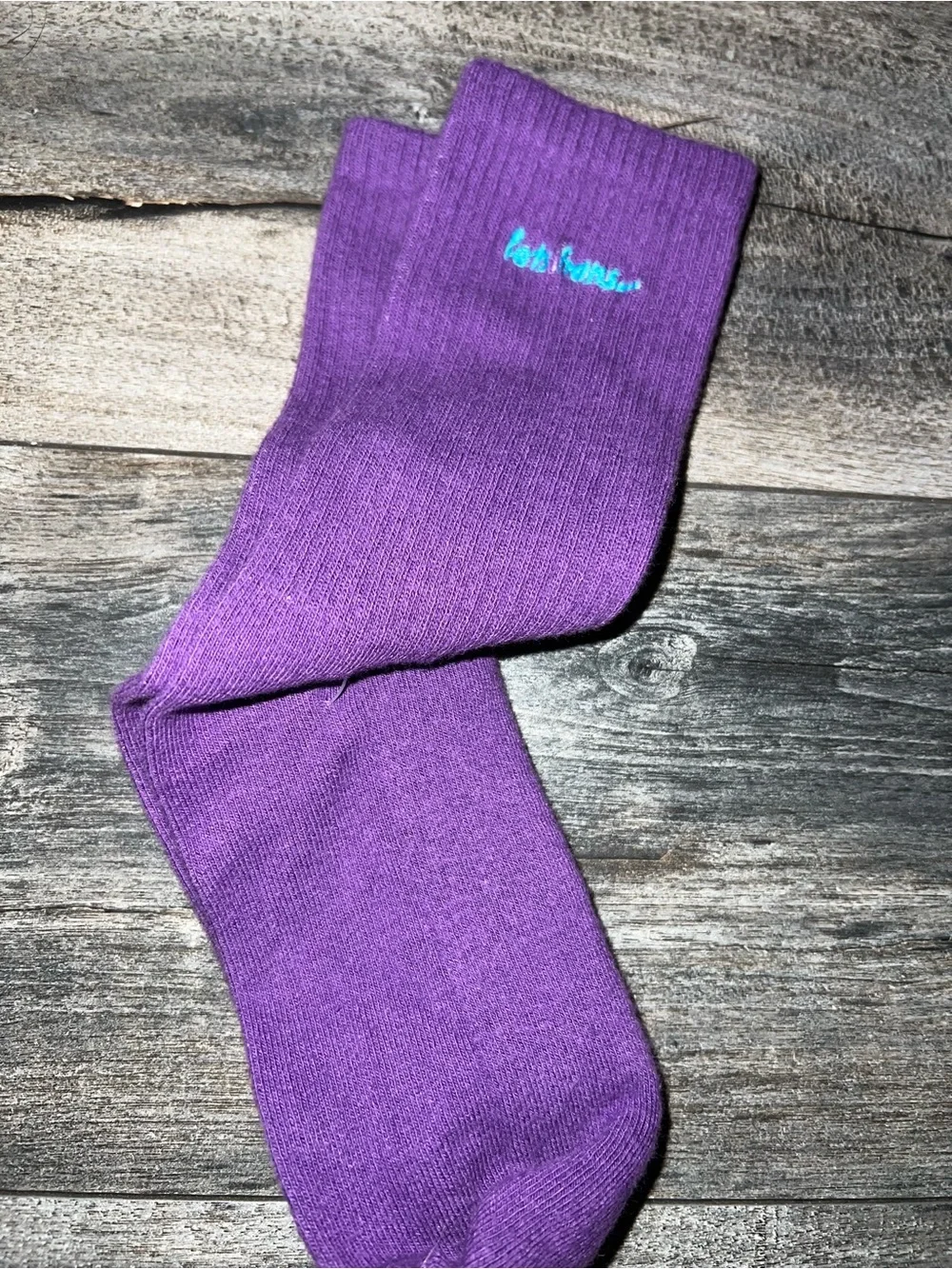 Urban Outfitters iets frans.. Purple socks